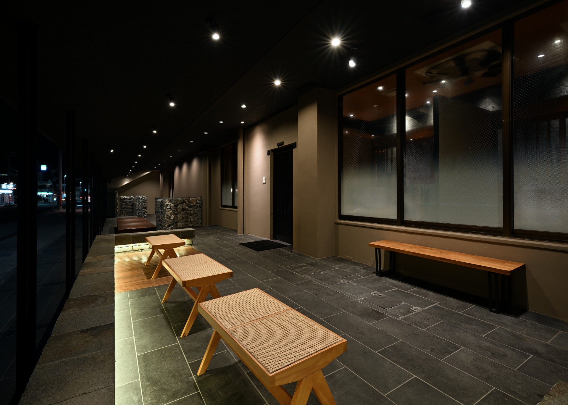 琉球の牛 恩納本店_店舗設計_沖縄_内装デザイン_店舗デザイン_宮古島_商業施設_ホテルデザイン_設計施工